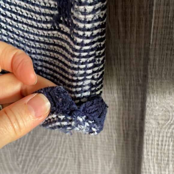 2/$30⭐️Zara star sweater - Picture 7 of 7